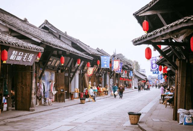 遇见福建:樱花绽放引游人
